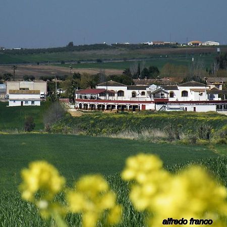 El Pilar Hotell La Carlota Eksteriør bilde