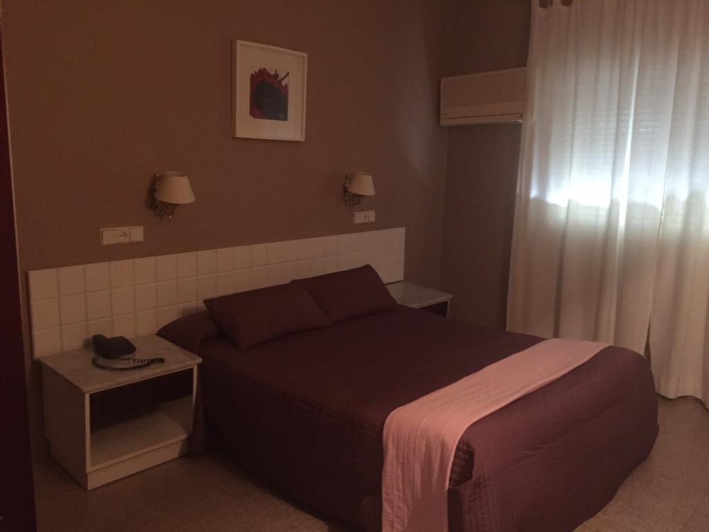 El Pilar Hotell La Carlota Rom bilde