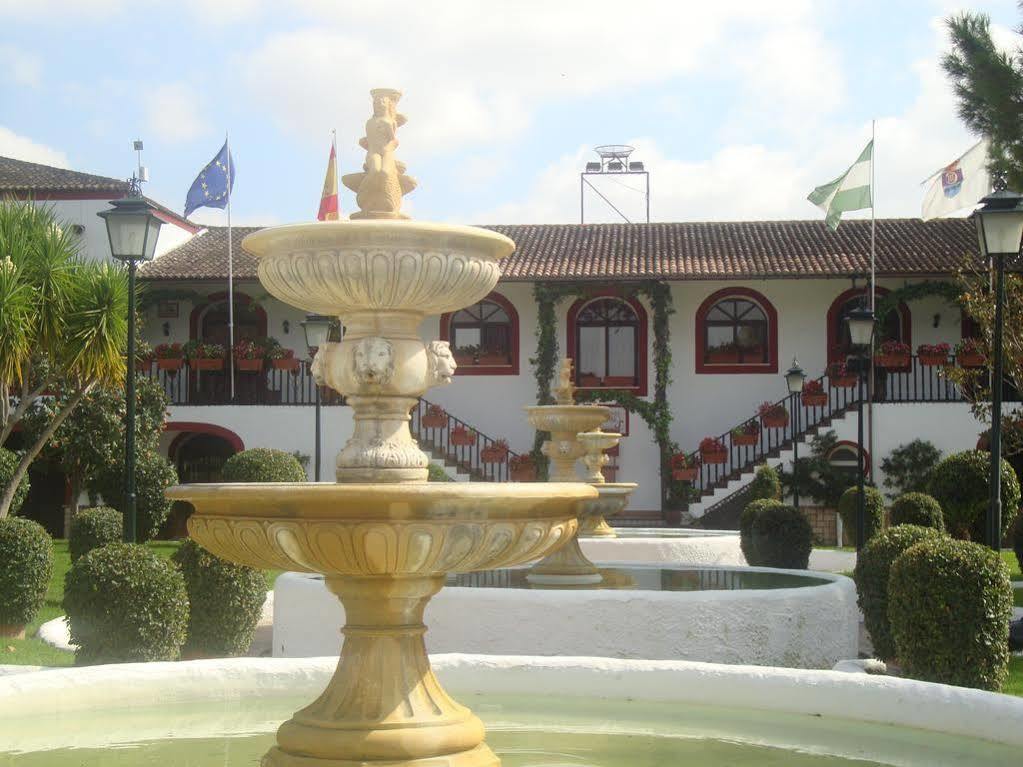 El Pilar Hotell La Carlota Eksteriør bilde